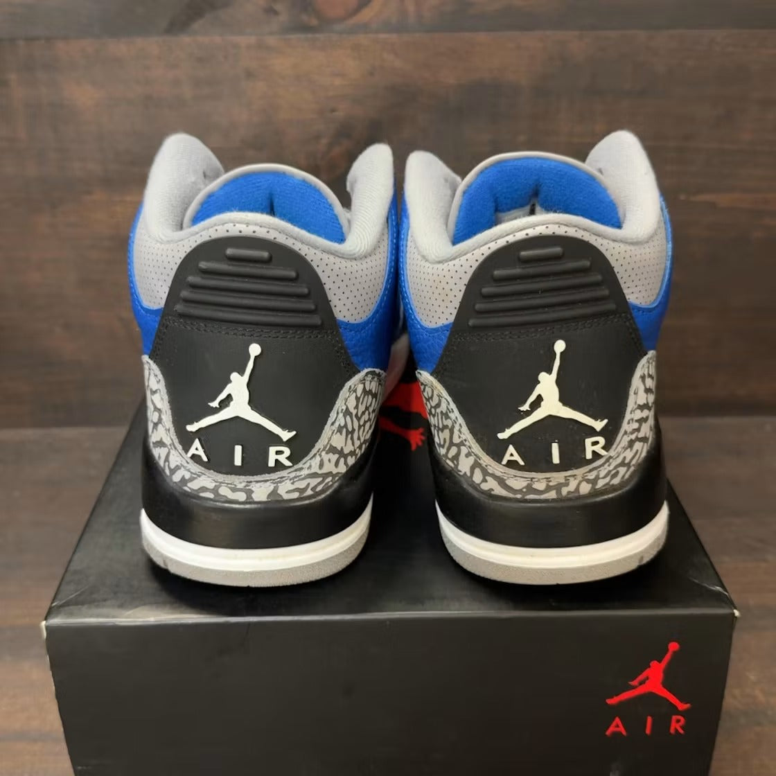 Used - Air Jordan 3 Retro Varsity Royal Cement - US M 10 - detail 3