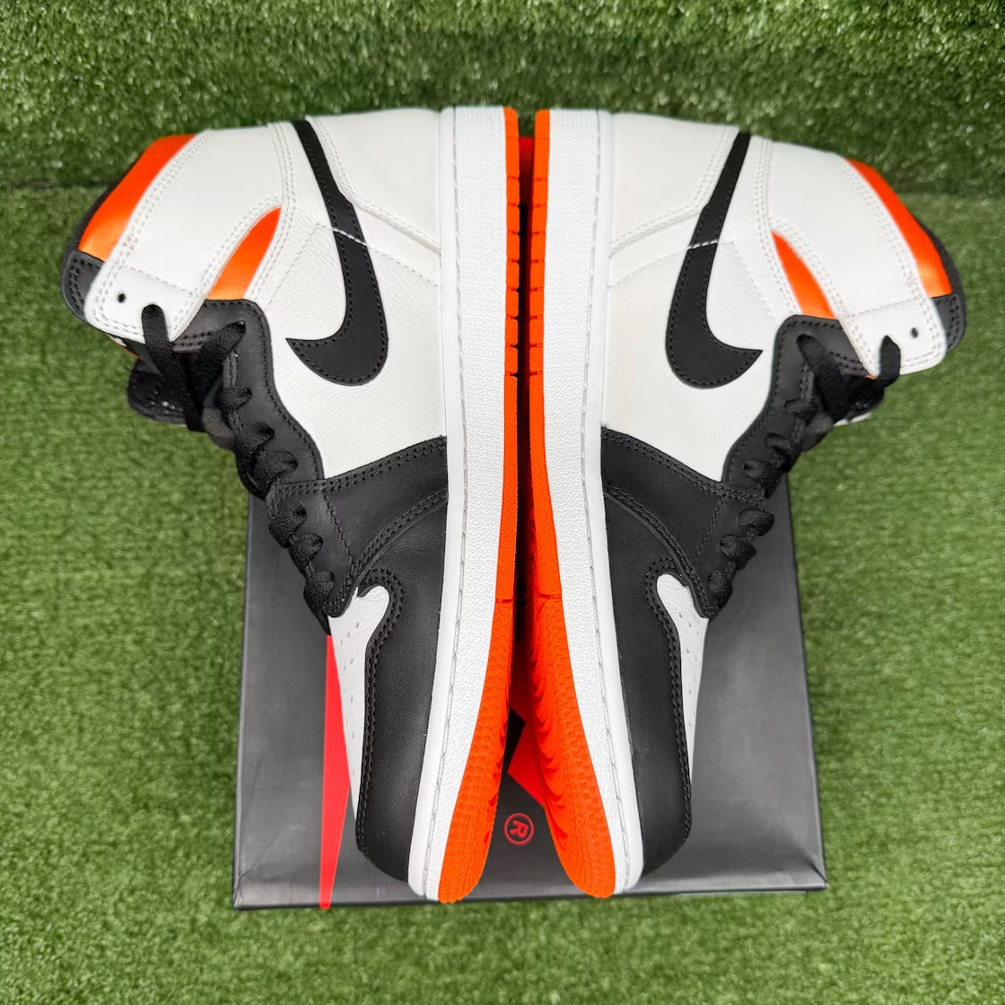 Used - Air Jordan 1 Retro High Electro Orange - US M 9.5 - detail 3