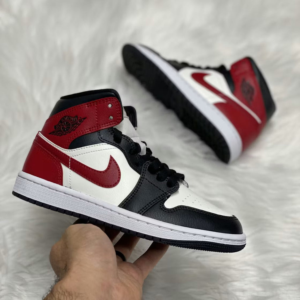 Used - Air Jordan 1 Mid Gym Red Off Noir (Women's) - US W 5 - detail 1