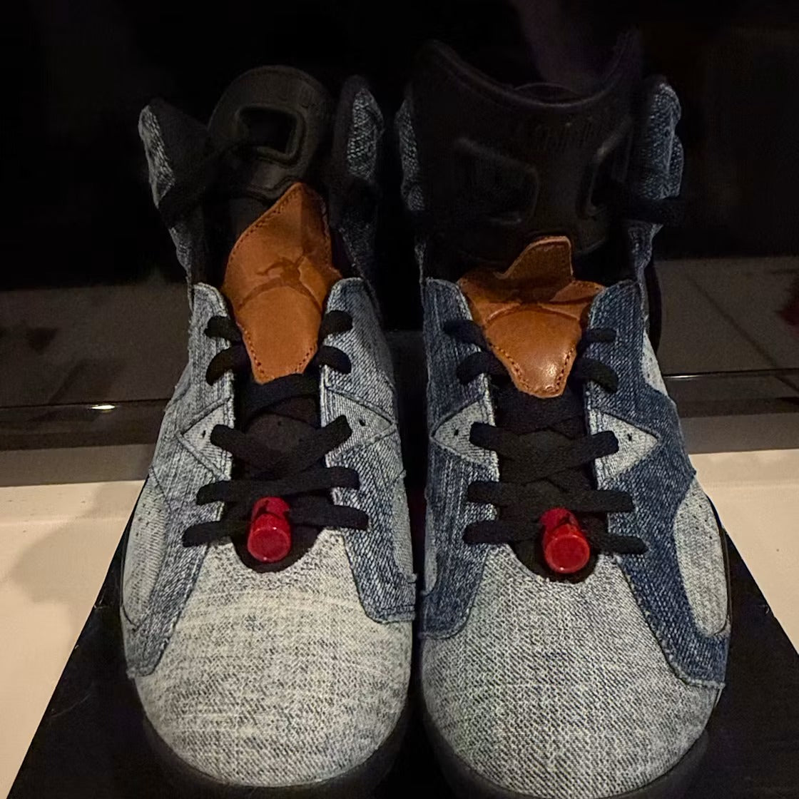 Used - Air Jordan 6 Retro Washed Denim - US M 11 - detail 1