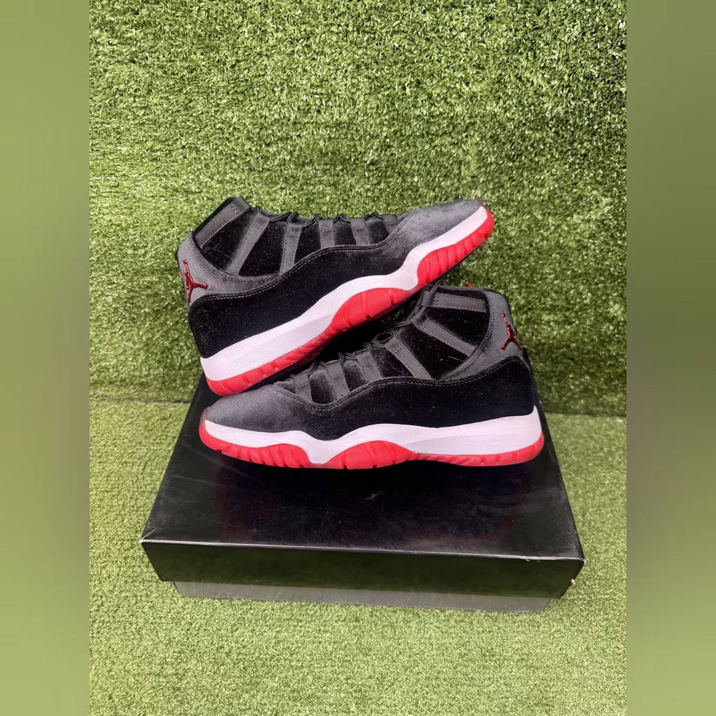 Used - Air Jordan 11 Retro Bred Velvet (Women's) - US W 9.5 - detail 1
