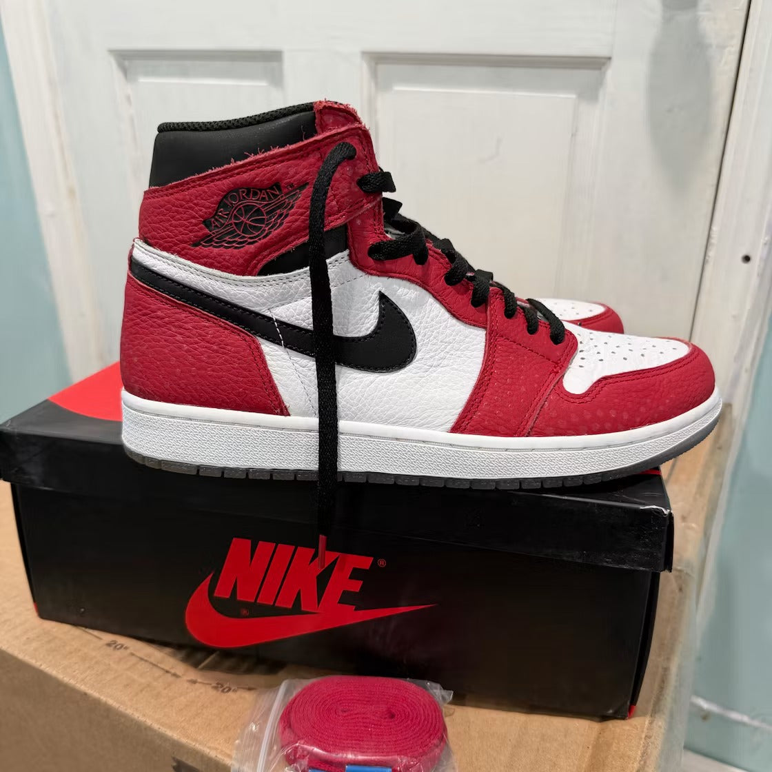 Used - Air Jordan 1 Retro High Spider-Man Origin Story - US M 9.5 - detail 3