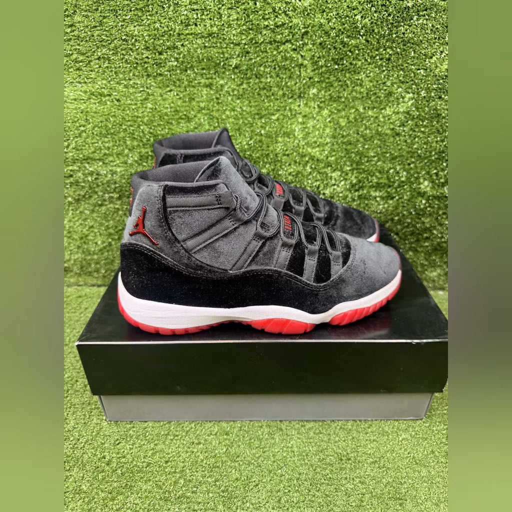 Used - Air Jordan 11 Retro Bred Velvet (Women's) - US W 9.5 - detail 3